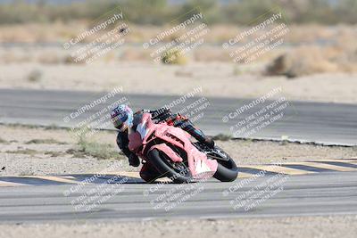 media/Nov-16-2025-Race Pace (Sun) [[8c5fa54630]]/Non Verified Riders (1st 20 Minutes)/4-Turn 16 (1116am)/